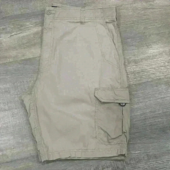 Lee Performance Series Cargo Shorts Men Sz 42x10 Extreme Motion Stretch Gorpcore - Picture 2 of 13